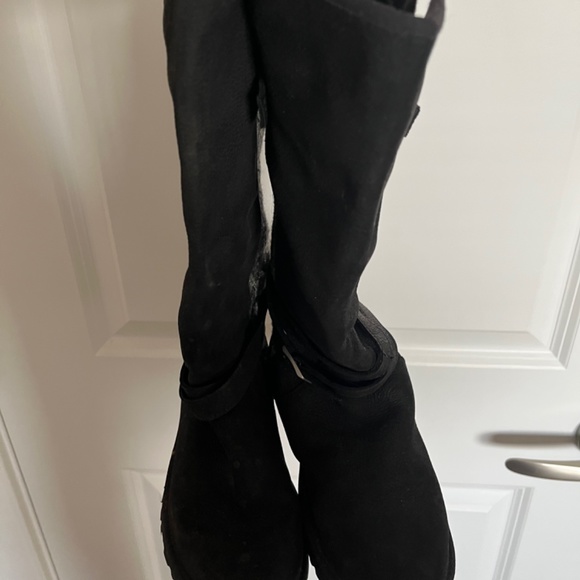 Ugg Boots - Picture 3 of 3